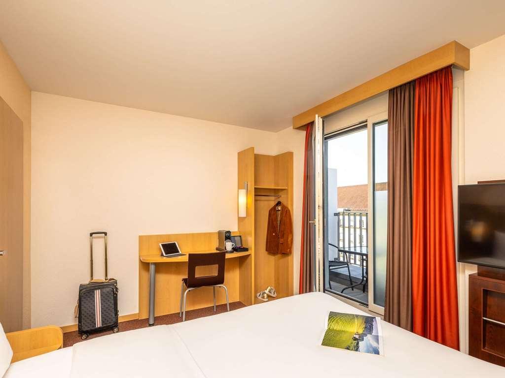 Ibis Basel Bahnhof Hotel Room photo